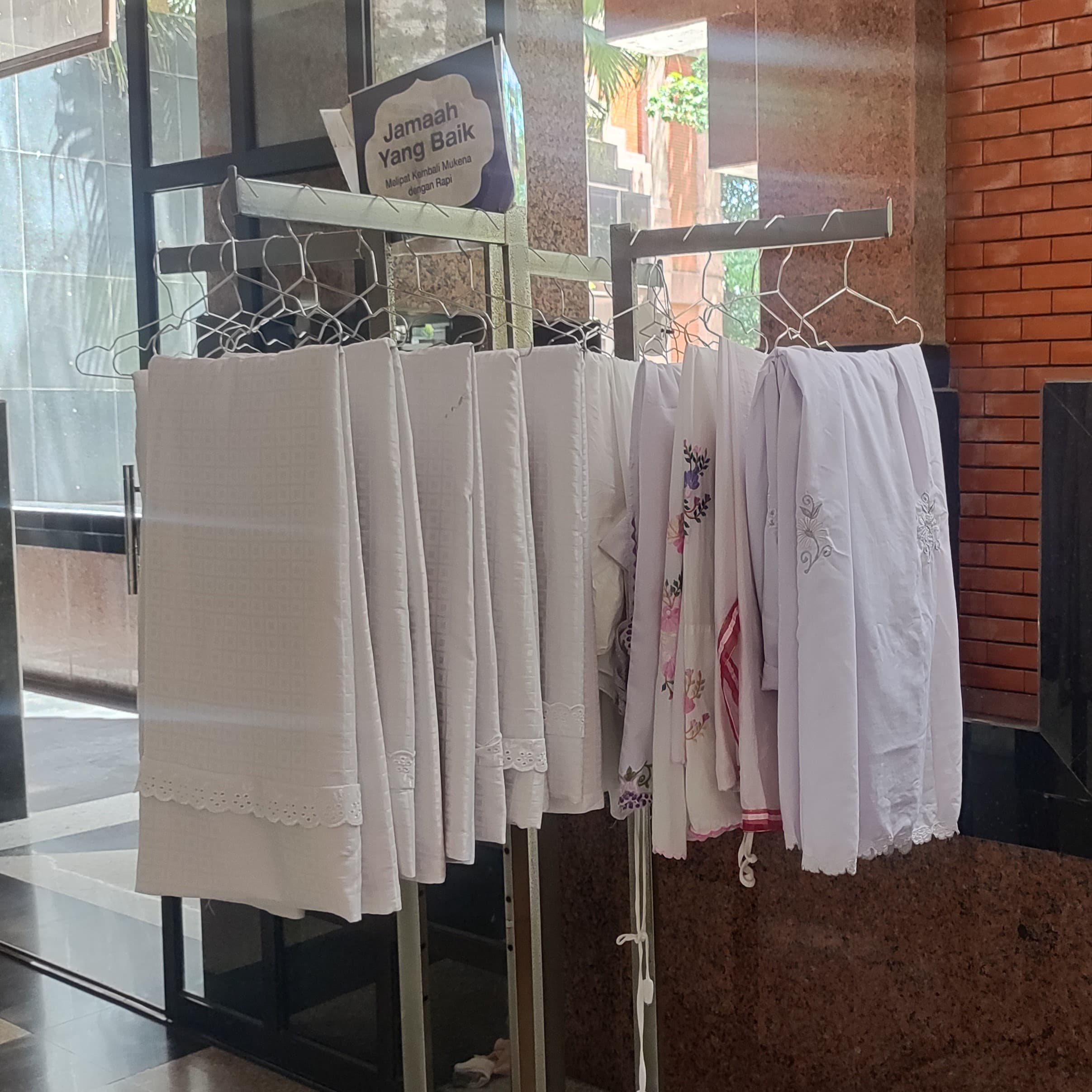 fasilitas di masjid raden patah